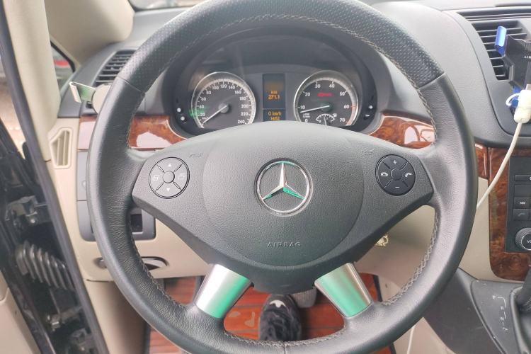 Used Mercedes-Benz Viano 2013 3.0L Hospitality Edition Steering Wheel