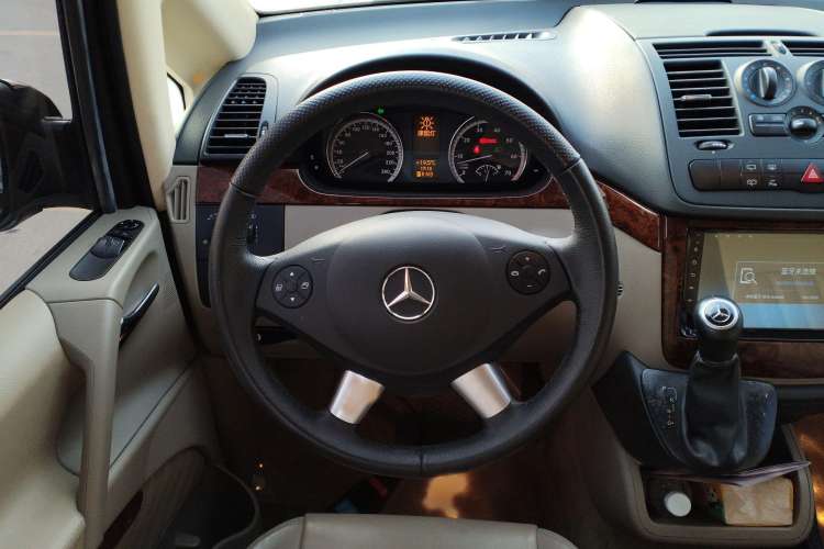 Used Mercedes-Benz Viano 2013 3.0L Comfort Edition Steering Wheel