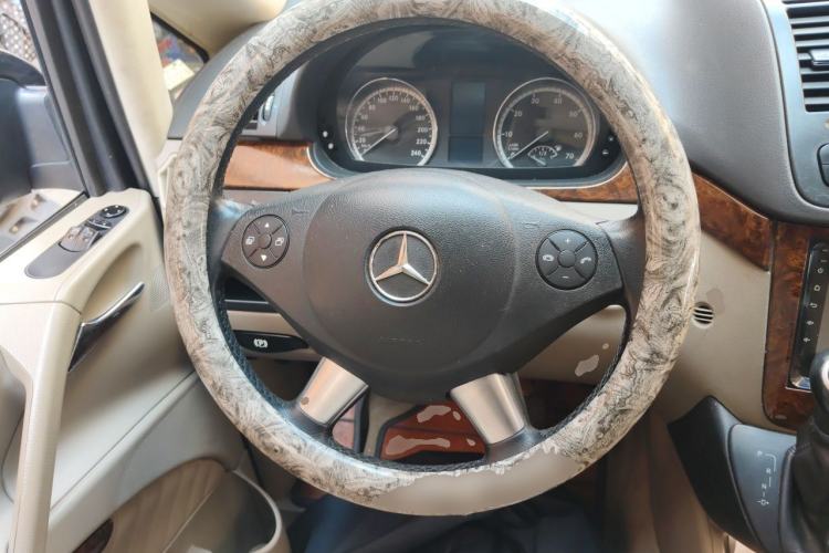 Used Mercedes-Benz Viano 2013 3.0L Hospitality Edition Steering Wheel
