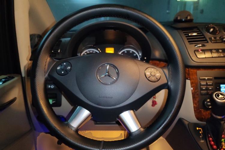 Used Mercedes-Benz Viano 2013 3.0L Comfort Edition Steering Wheel