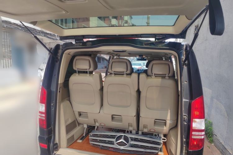 Used Mercedes-Benz Viano 2013 3.0L Comfort Edition Trunk