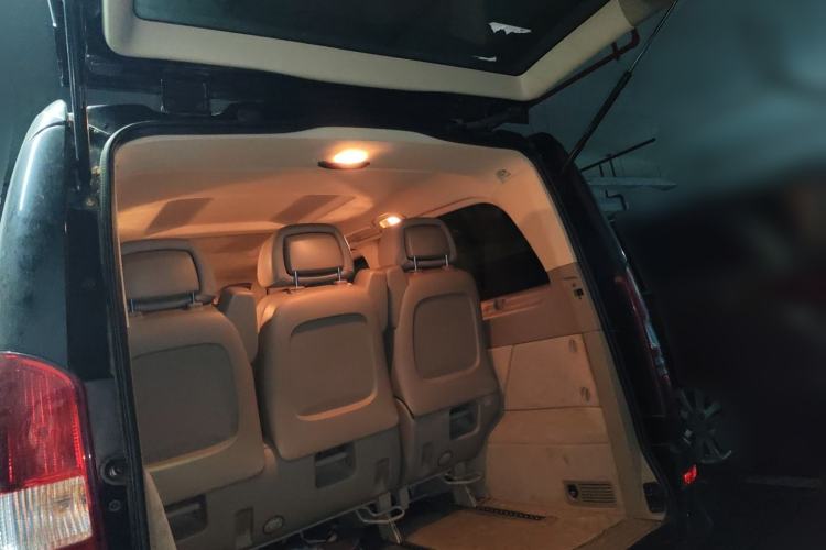 Used Mercedes-Benz Viano 2013 3.0L Comfort Edition Trunk