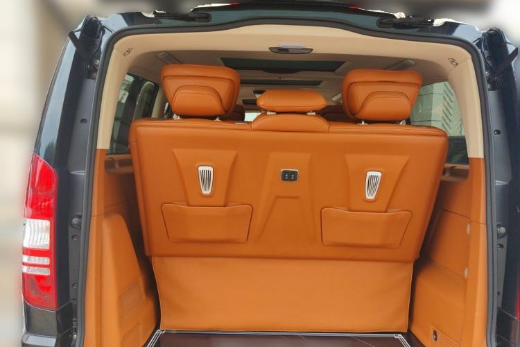 Used Mercedes-Benz Viano 2013 3.0L Navigator Edition Trunk