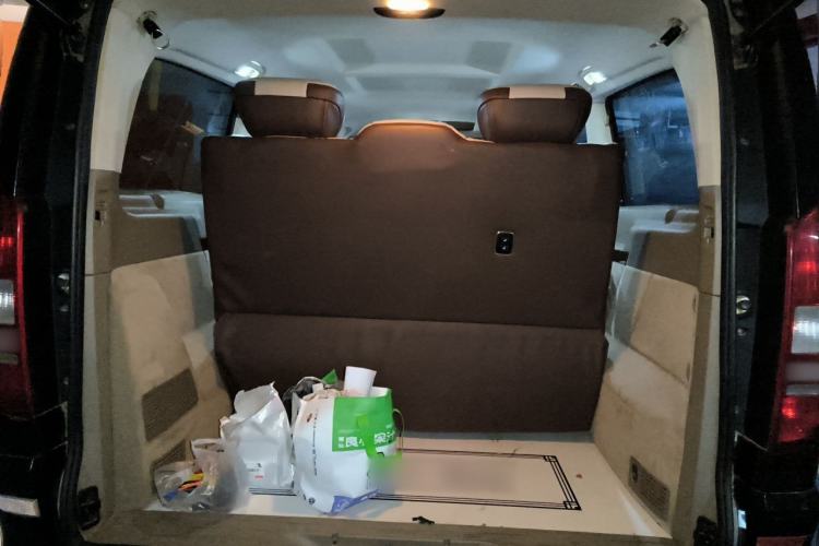Used Mercedes-Benz Viano 2013 3.0L Comfort Edition Trunk