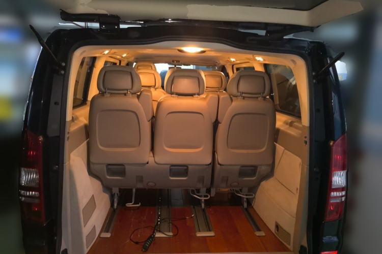 Used Mercedes-Benz Viano 2013 3.0L Comfort Edition Trunk