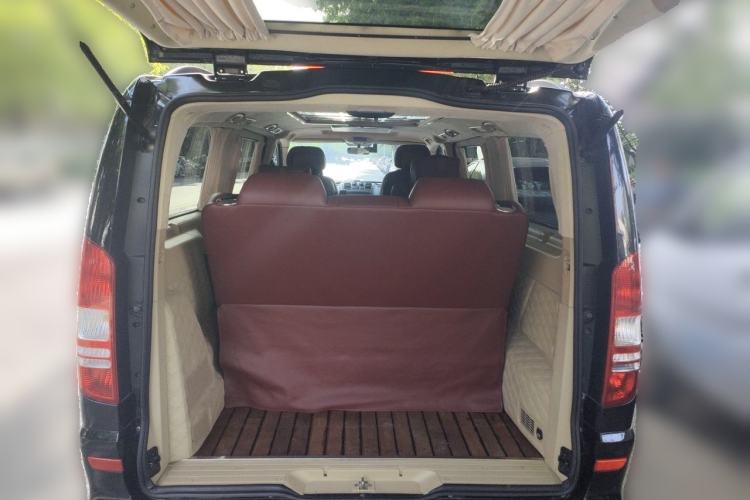 Used Mercedes-Benz Viano 2013 3.0L Comfort Edition Trunk