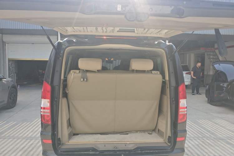 Used Mercedes-Benz Viano 2013 3.5L Haoci version Trunk