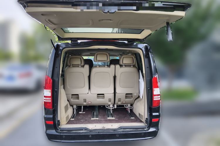 Used Mercedes-Benz Viano 2013 3.0L Comfort Edition Trunk