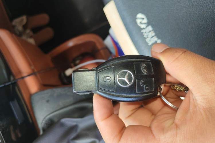 Used Mercedes-Benz Viano 2013 3.0L Navigator Edition Vehicle Key