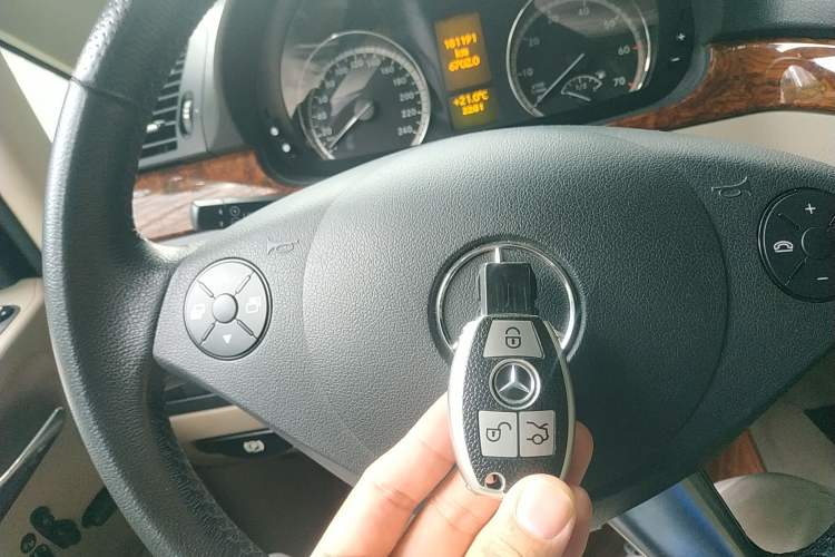 Used Mercedes-Benz Viano 2013 3.0L Navigator Edition Vehicle Key