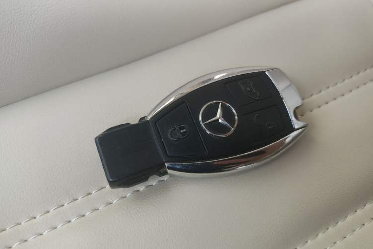 Used Mercedes-Benz Viano 2013 3.0L Comfort Edition Vehicle Key