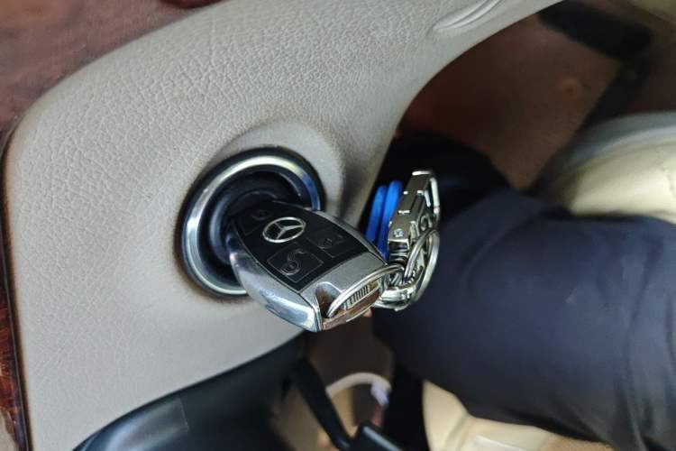 Used Mercedes-Benz Viano 2013 3.0L Navigator Edition Vehicle Key