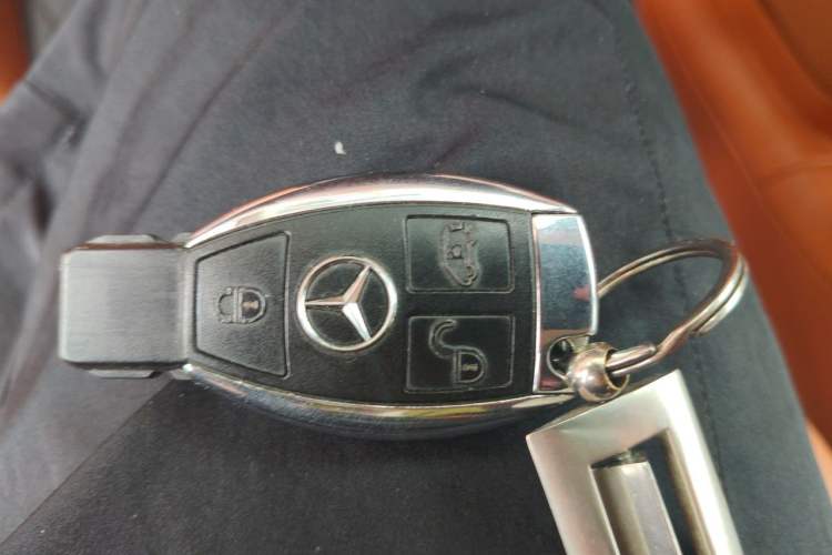 Used Mercedes-Benz Viano 2013 3.0L Navigator Edition Vehicle Key