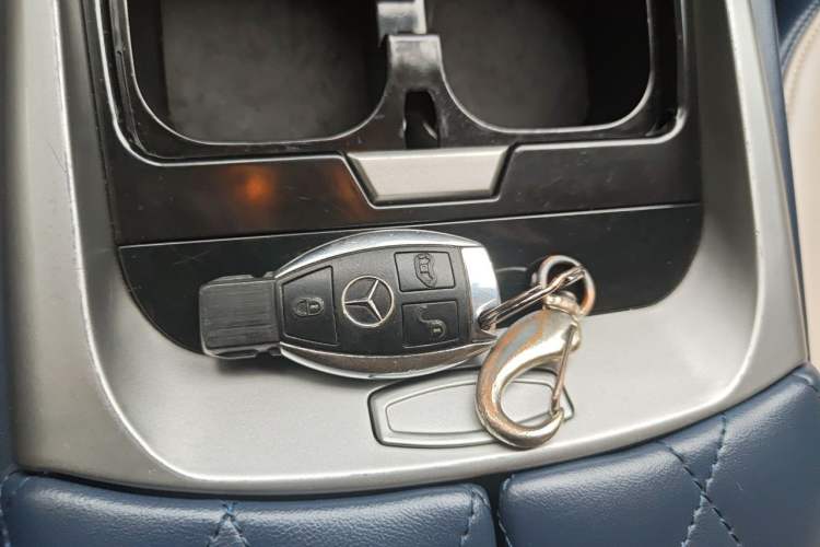 Used Mercedes-Benz Viano 2013 3.0L Navigator Edition Vehicle Key