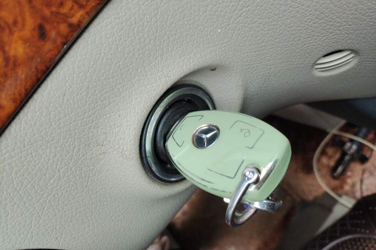 Used Mercedes-Benz Viano 2013 3.0L Navigator Edition Vehicle Key