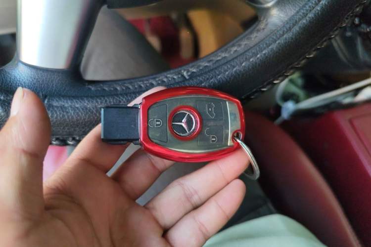 Used Mercedes-Benz Viano 2013 3.0L Navigator Edition Vehicle Key
