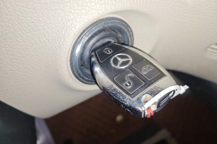 Used Mercedes-Benz Viano 2013 3.0L Navigator Edition Vehicle Key