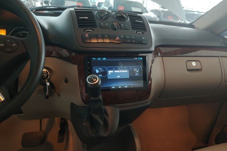 Used Mercedes-Benz Viano 2013 3.0L Hospitality Edition Audio And AC Panel