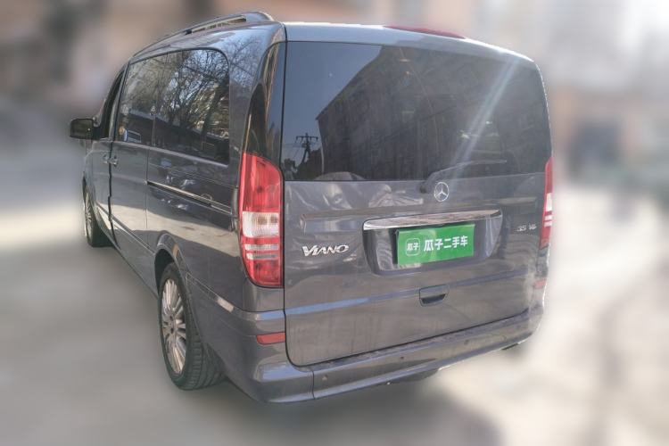 Used Mercedes-Benz Viano 2013 3.5L Haoci version Exterior 3