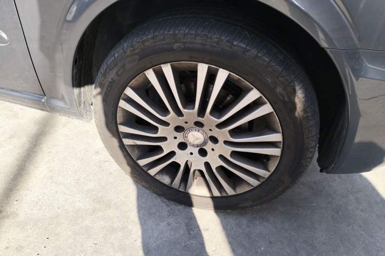 Used Mercedes-Benz Viano 2013 3.5L Haoci version Exterior 7