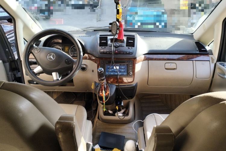 Used Mercedes-Benz Viano 2013 3.5L Haoci version Interior 2