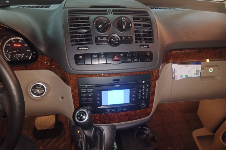 Used Mercedes-Benz Viano 2013 3.0L Hospitality Edition Audio And AC Panel