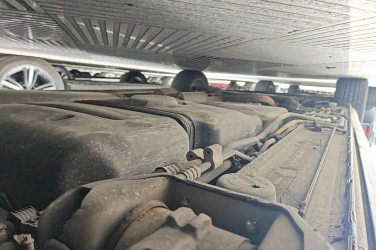 Used Mercedes-Benz Viano 2013 3.0L Hospitality Edition Chassis Rear Left