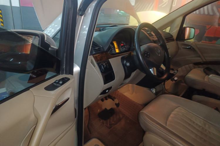Used Mercedes-Benz Viano 2013 3.0L Hospitality Edition Driver Seat