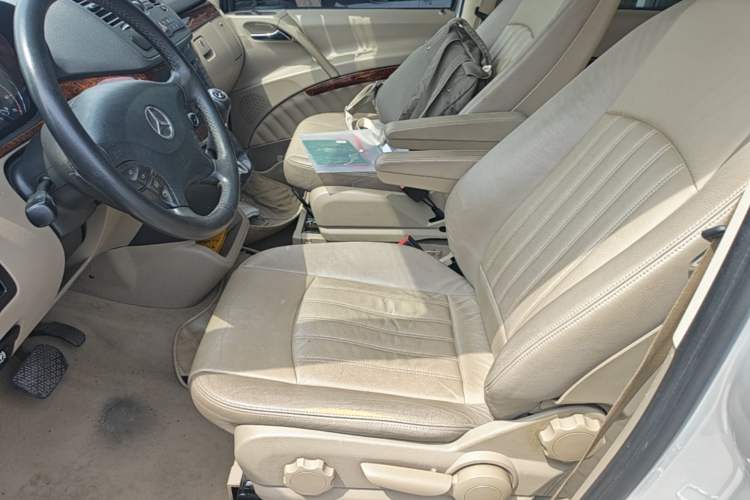 Used Mercedes-Benz Viano 2013 3.0L Hospitality Edition Left Front Seat