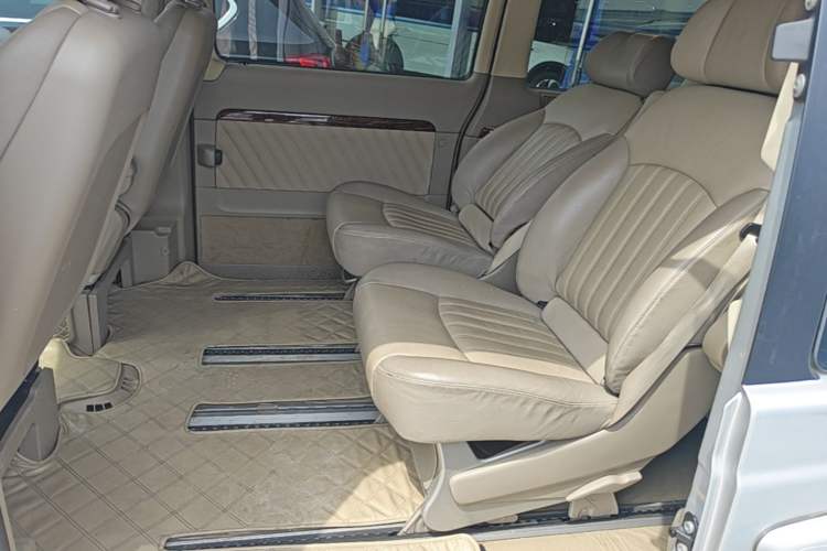 Used Mercedes-Benz Viano 2013 3.0L Hospitality Edition Left Rear Seat