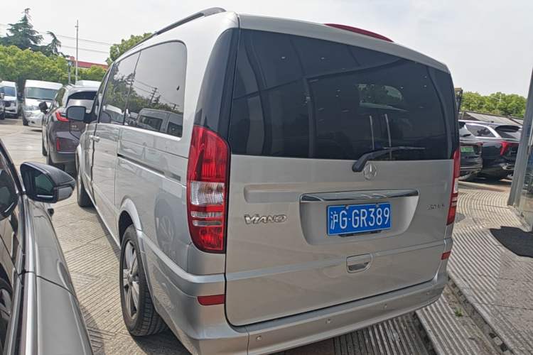 Used Mercedes-Benz Viano 2013 3.0L Hospitality Edition Rear Left 45 Deg