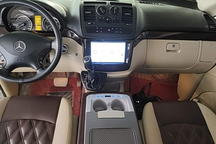 Used Mercedes-Benz Viano 2013 3.0L Comfort Edition Audio And AC Panel