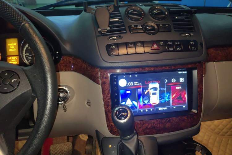 Used Mercedes-Benz Viano 2013 3.0L Hospitality Edition Audio And AC Panel