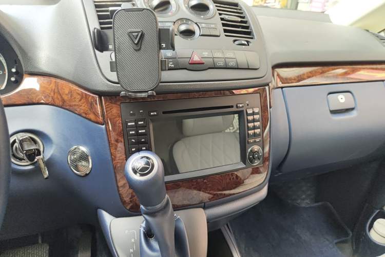 Used Mercedes-Benz Viano 2013 3.0L Comfort Edition Audio And AC Panel