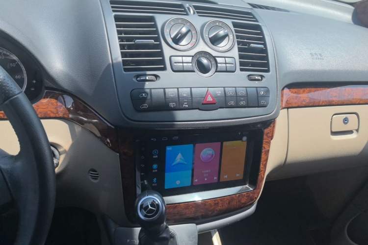 Used Mercedes-Benz Viano 2013 3.0L Comfort Edition Audio And AC Panel
