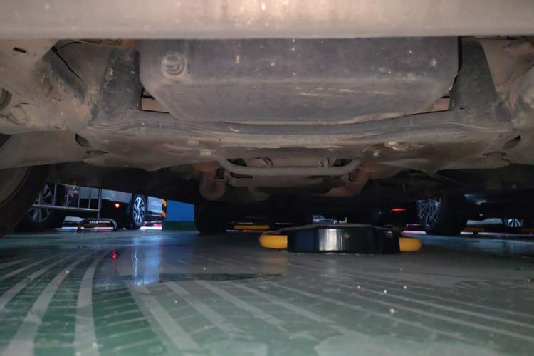 Used Mercedes-Benz Viano 2013 3.0L Hospitality Edition Chassis Front