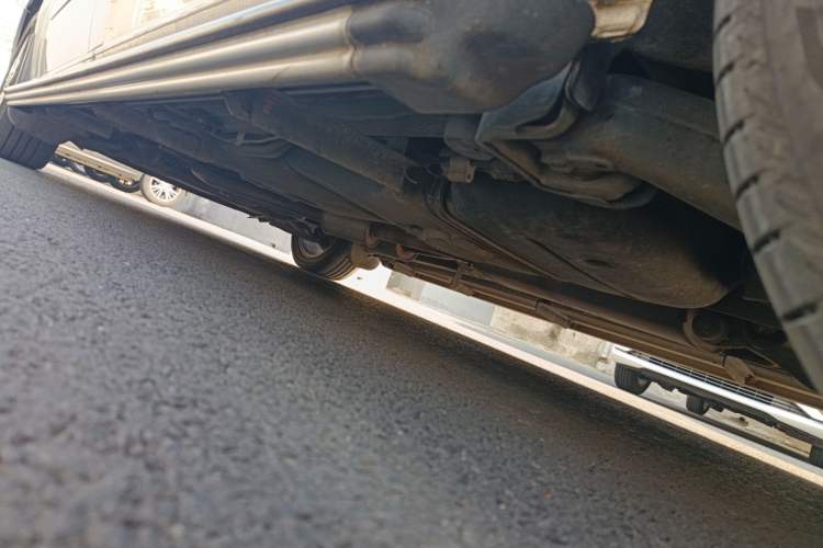Used Mercedes-Benz Viano 2013 3.0L Comfort Edition Chassis Rear Left