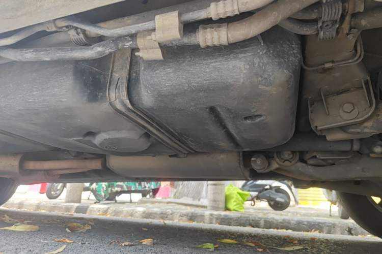 Used Mercedes-Benz Viano 2013 3.0L Comfort Edition Chassis Rear Left