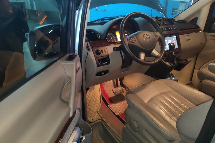 Used Mercedes-Benz Viano 2013 3.0L Hospitality Edition Driver Seat