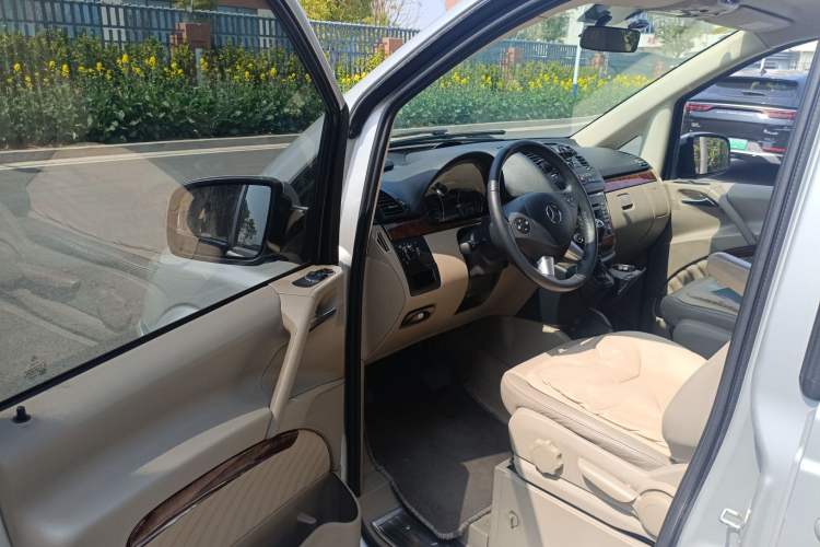 Used Mercedes-Benz Viano 2013 3.0L Comfort Edition Driver Seat