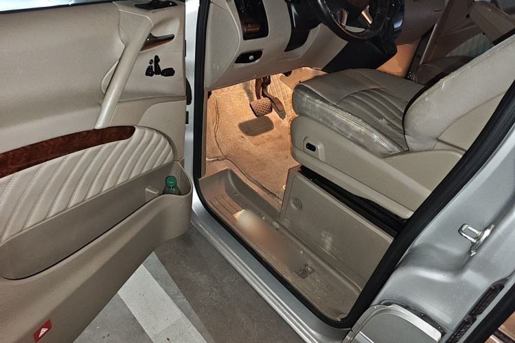 Used Mercedes-Benz Viano 2013 3.0L Navigator Edition Driver Seat