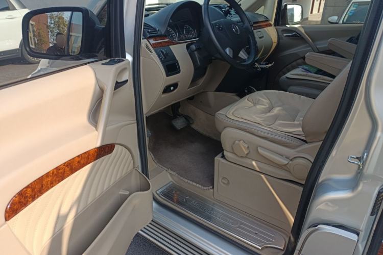 Used Mercedes-Benz Viano 2013 3.0L Comfort Edition Driver Seat