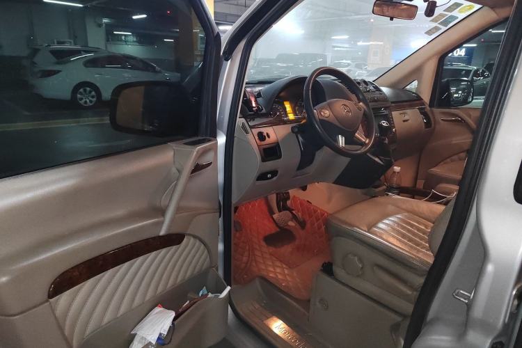 Used Mercedes-Benz Viano 2013 3.0L Navigator Edition Driver Seat