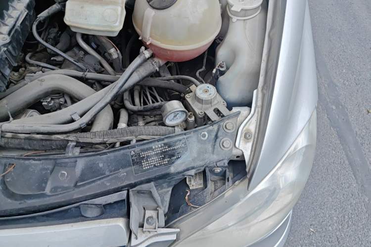 Used Mercedes-Benz Viano 2013 3.0L Comfort Edition Engine Bay Left
