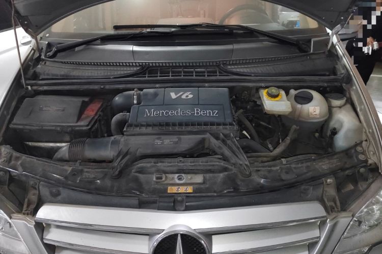 Used Mercedes-Benz Viano 2013 3.0L Navigator Edition Engine Bay
