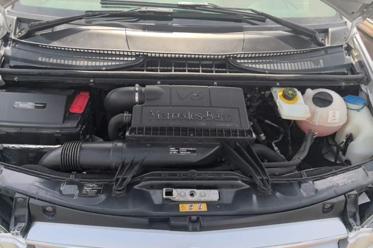 Used Mercedes-Benz Viano 2013 3.0L Comfort Edition Engine Bay