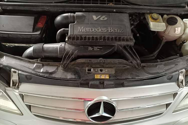 Used Mercedes-Benz Viano 2013 3.0L Hospitality Edition Engine Bay