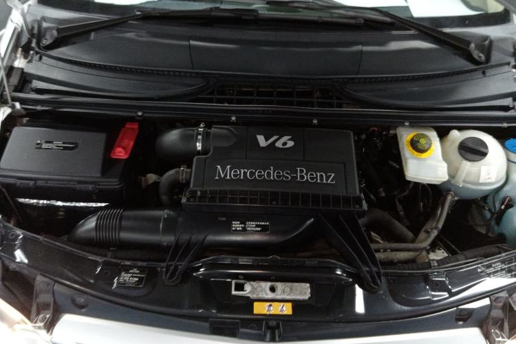 Used Mercedes-Benz Viano 2013 3.0L Comfort Edition Engine Bay