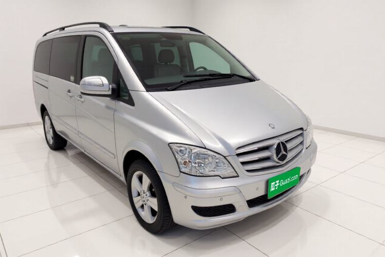Used Mercedes-Benz Viano 2013 3.0L Hospitality Edition Exterior 2