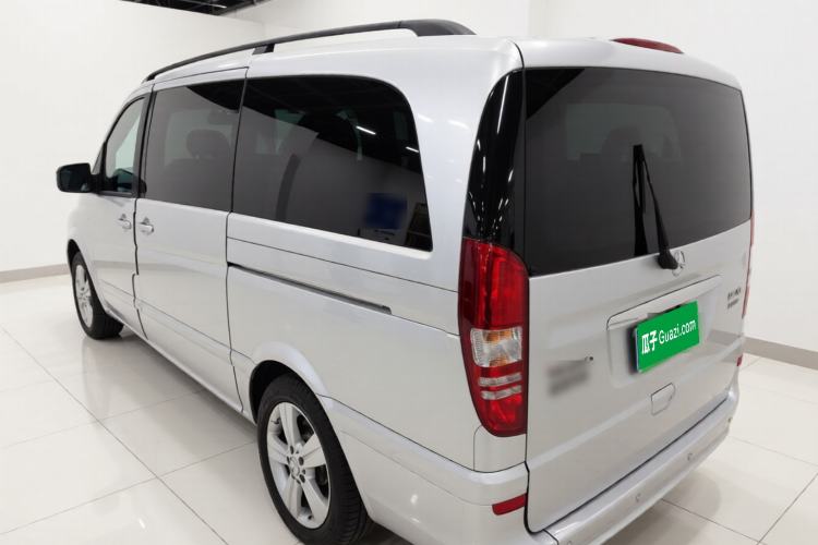 Used Mercedes-Benz Viano 2013 3.0L Hospitality Edition Exterior 3